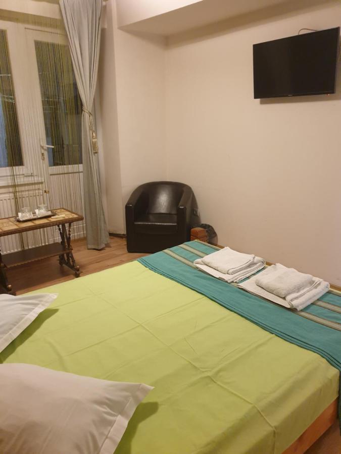 Sc Afitos Srl Hostel Drobeta Turnu Severin Ngoại thất bức ảnh